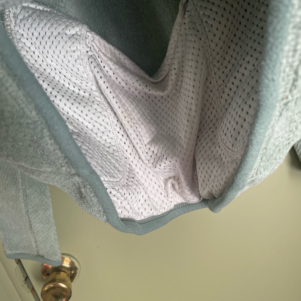 Patagonia Mint Green Snap Fleece - Picture 6 of 7